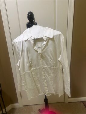 LOFT White Long-Sleeve Button-Up Shirt with Princess Seams
